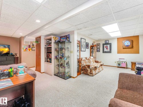 7 Haven, Devon, AB - Indoor