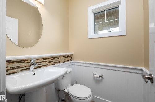 3420 Cutler Crescent, Edmonton, AB - Indoor Photo Showing Bathroom