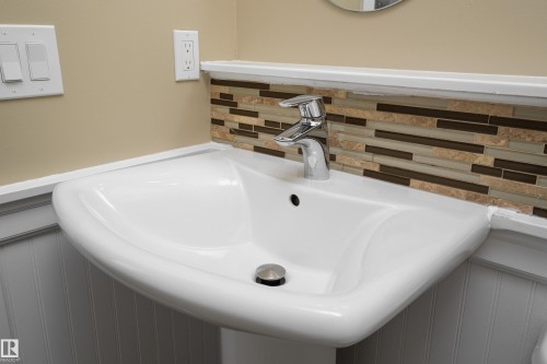 3420 Cutler Crescent, Edmonton, AB - Indoor Photo Showing Bathroom