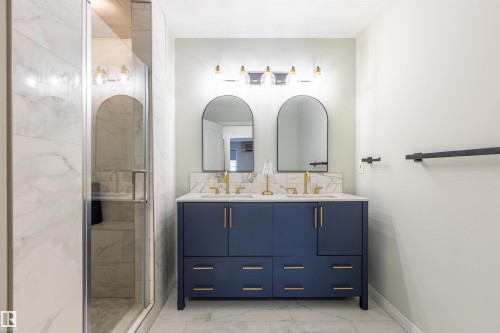 303 20 Grange Drive, St. Albert, AB - Indoor Photo Showing Bathroom