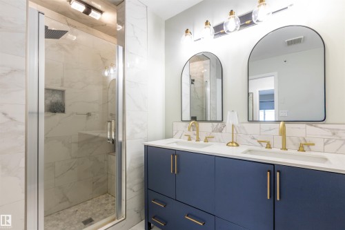 303 20 Grange Drive, St. Albert, AB - Indoor Photo Showing Bathroom