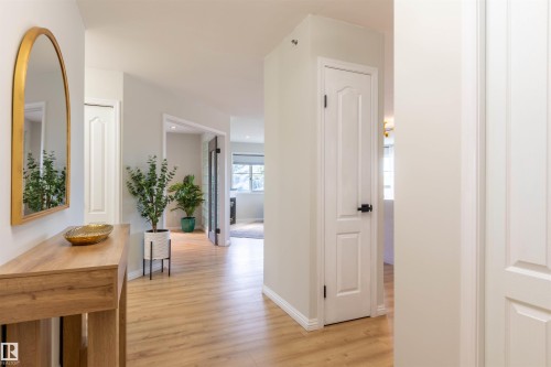 303 20 Grange Drive, St. Albert, AB - Indoor Photo Showing Other Room