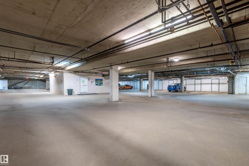 303 20 Grange Drive, St. Albert, AB - Indoor Photo Showing Garage