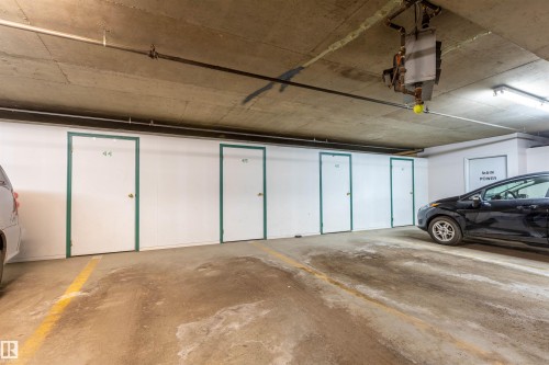 303 20 Grange Drive, St. Albert, AB - Indoor Photo Showing Garage