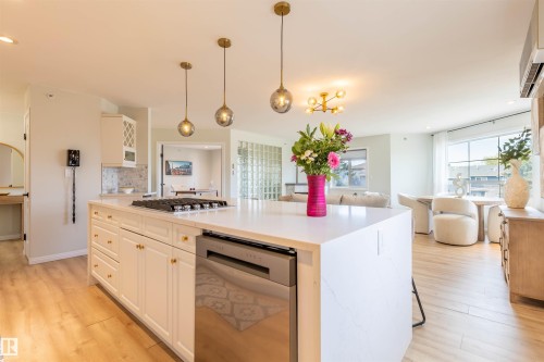 303 20 Grange Drive, St. Albert, AB - Indoor Photo Showing Kitchen