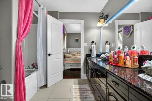 17419 110 Street, Edmonton, AB - Indoor Photo Showing Bathroom