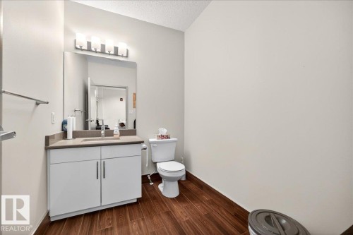 205 507 Albany Way, Edmonton, AB - Indoor Photo Showing Bathroom