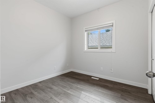 9302 120 Avenue, Edmonton, AB - Indoor Photo Showing Other Room