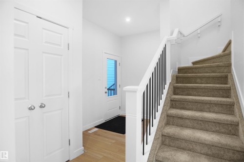 18959 28 Avenue, Edmonton, AB - Indoor Photo Showing Other Room