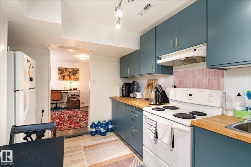 10651 66 Avenue, Edmonton, AB - Indoor Photo Showing Kitchen