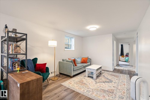 10651 66 Avenue, Edmonton, AB - Indoor