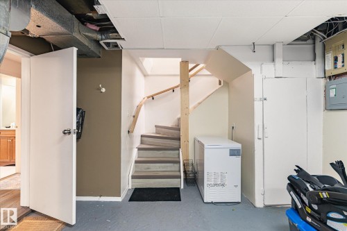 10651 66 Avenue, Edmonton, AB - Indoor