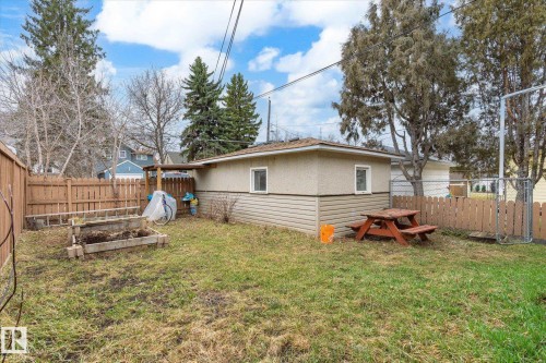 10651 66 Avenue, Edmonton, AB - Outdoor