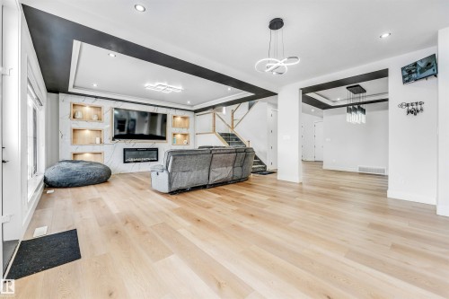 304 33 Avenue, Edmonton, AB - Indoor
