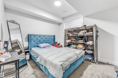 304 33 Avenue, Edmonton, AB - Indoor Photo Showing Bedroom