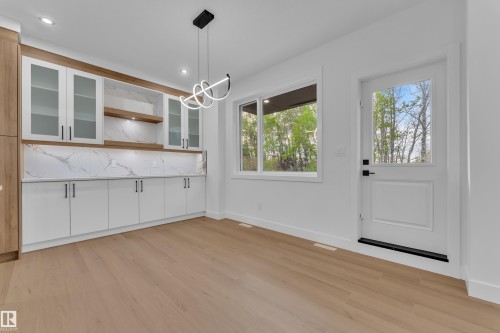 638 Astoria Way, Devon, AB - Indoor