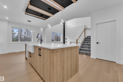 638 Astoria Way, Devon, AB - Indoor Photo Showing Kitchen