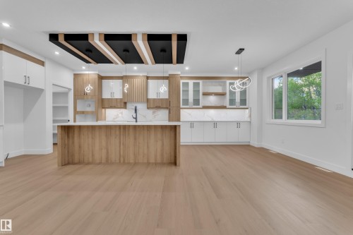 638 Astoria Way, Devon, AB - Indoor Photo Showing Kitchen