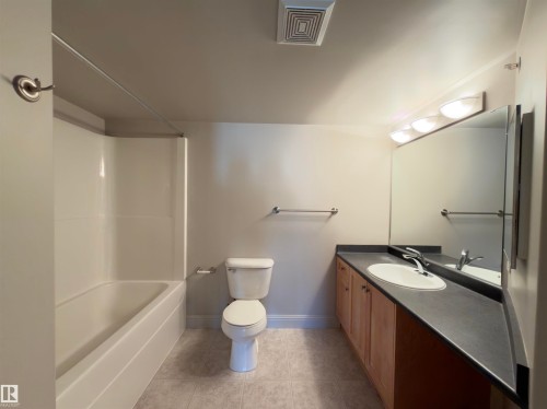 428 13111 140 Avenue, Edmonton, AB - Indoor Photo Showing Bathroom