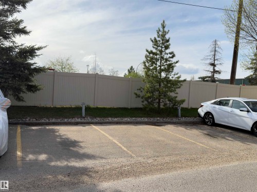428 13111 140 Avenue, Edmonton, AB - Outdoor