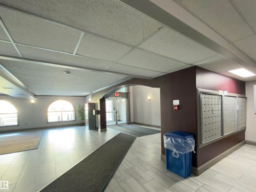 428 13111 140 Avenue, Edmonton, AB - Indoor Photo Showing Other Room