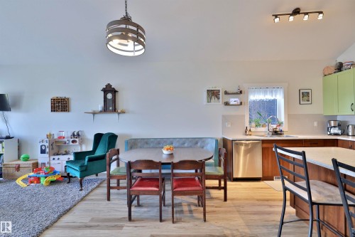 45 Poplar Bay, Rural Wetaskiwin County, AB - Indoor Photo Showing Dining Room
