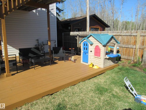 Guest Quarters - 45 Poplar Bay, Rural Wetaskiwin County, AB - Outdoor With Deck Patio Veranda With Exterior