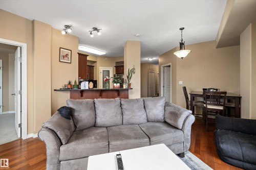 904 9707 106 Street, Edmonton, AB - Indoor Photo Showing Living Room