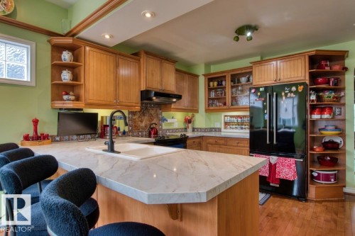 14014 106 Avenue, Edmonton, AB - Indoor