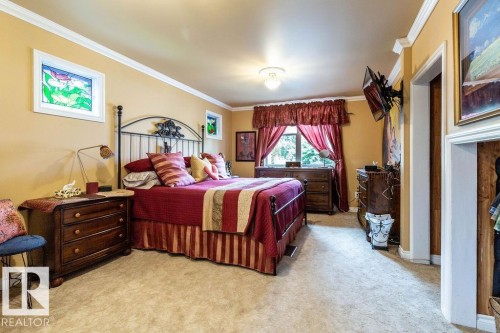 14014 106 Avenue, Edmonton, AB - Indoor Photo Showing Bedroom