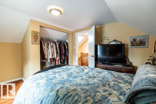 14014 106 Avenue, Edmonton, AB - Indoor Photo Showing Bedroom