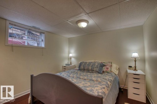 14014 106 Avenue, Edmonton, AB - Indoor Photo Showing Bedroom