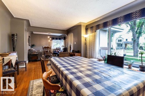 14014 106 Avenue, Edmonton, AB - Indoor Photo Showing Bedroom
