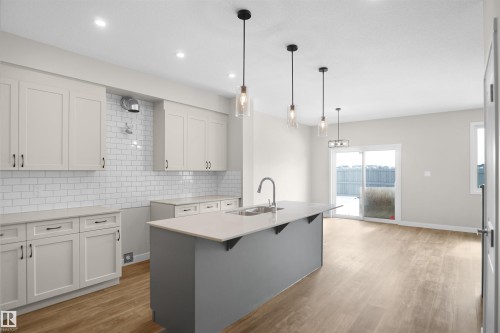 7235 182 Avenue, Edmonton, AB - Indoor Photo Showing Kitchen With Double Sink With Upgraded Kitchen