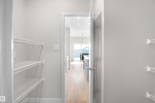 7235 182 Avenue, Edmonton, AB - Indoor