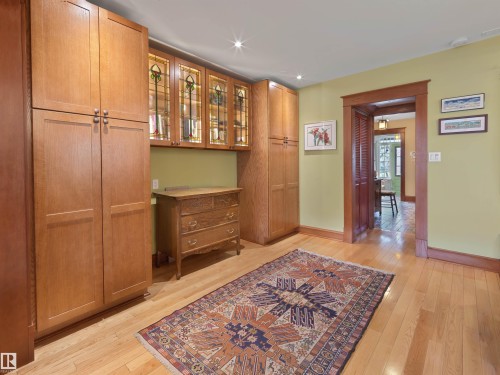 9739 86 Avenue, Edmonton, AB - Indoor Photo Showing Other Room