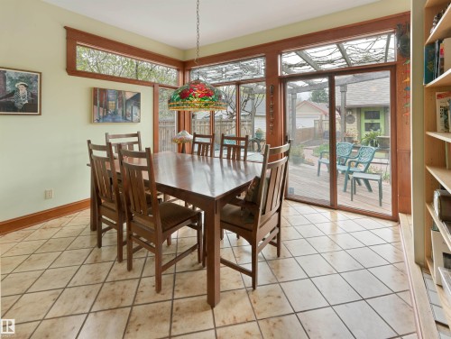 9739 86 Avenue, Edmonton, AB - Indoor Photo Showing Dining Room