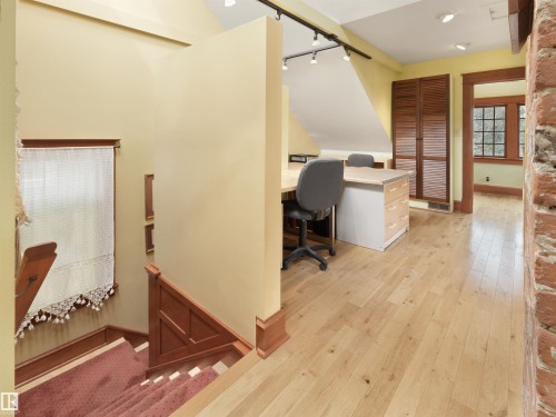 9739 86 Avenue, Edmonton, AB - Indoor Photo Showing Other Room