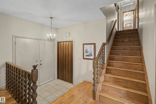 11617 26 Avenue, Edmonton, AB - Indoor Photo Showing Other Room