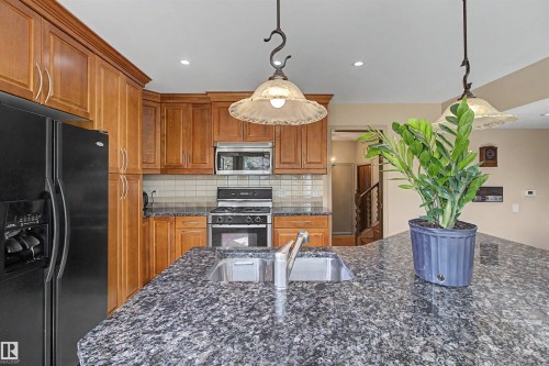 11617 26 Avenue, Edmonton, AB - Indoor Photo Showing Kitchen With Double Sink
