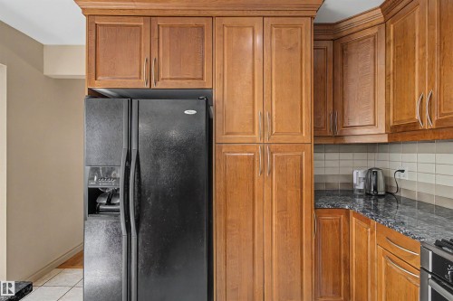 11617 26 Avenue, Edmonton, AB - Indoor Photo Showing Kitchen