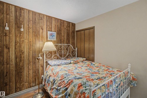 11617 26 Avenue, Edmonton, AB - Indoor Photo Showing Bedroom