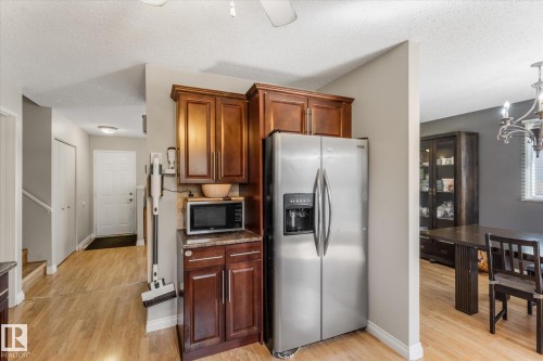 4627 10A Avenue, Edmonton, AB - Indoor Photo Showing Kitchen