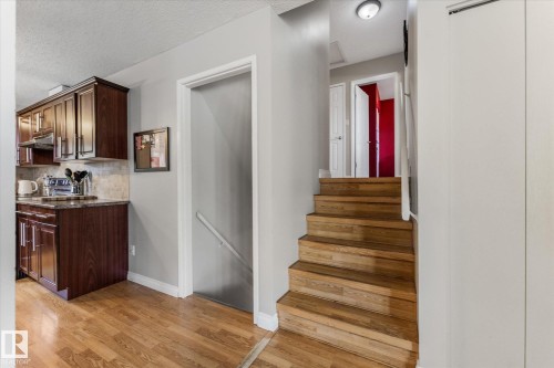 4627 10A Avenue, Edmonton, AB - Indoor Photo Showing Other Room