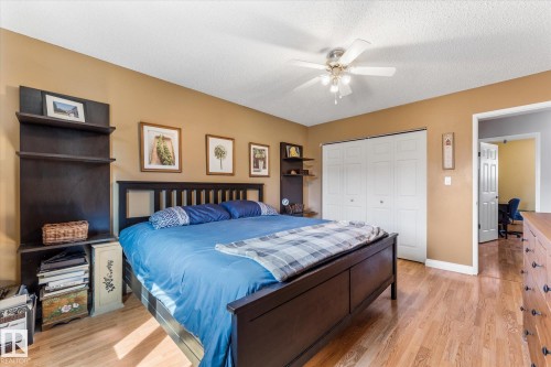4627 10A Avenue, Edmonton, AB - Indoor Photo Showing Bedroom