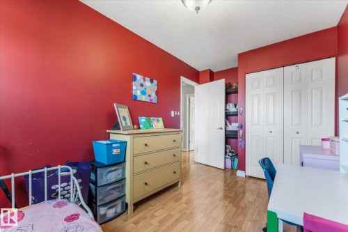 4627 10A Avenue, Edmonton, AB - Indoor Photo Showing Bedroom