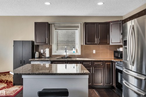 30 655 Tamarack Road, Edmonton, AB - Indoor Photo Showing Kitchen With Upgraded Kitchen