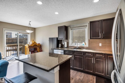 30 655 Tamarack Road, Edmonton, AB - Indoor Photo Showing Kitchen With Upgraded Kitchen