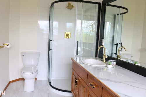 5006 59 Street, Beaumont, AB - Indoor Photo Showing Bathroom
