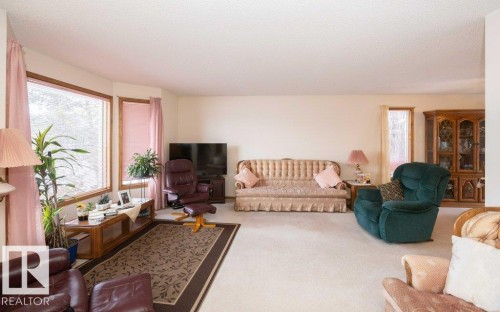 11003 104 Street, Westlock, AB - Indoor Photo Showing Living Room